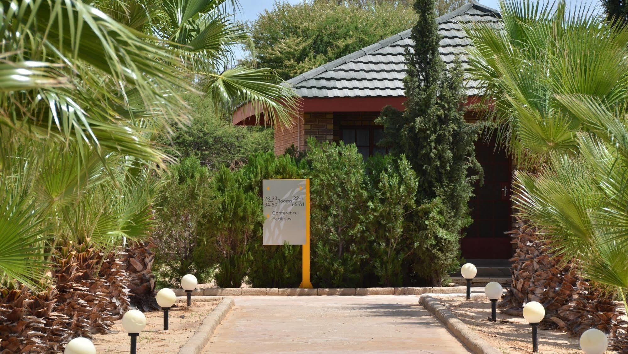 Cresta Jwaneng Hotel Bagian luar foto