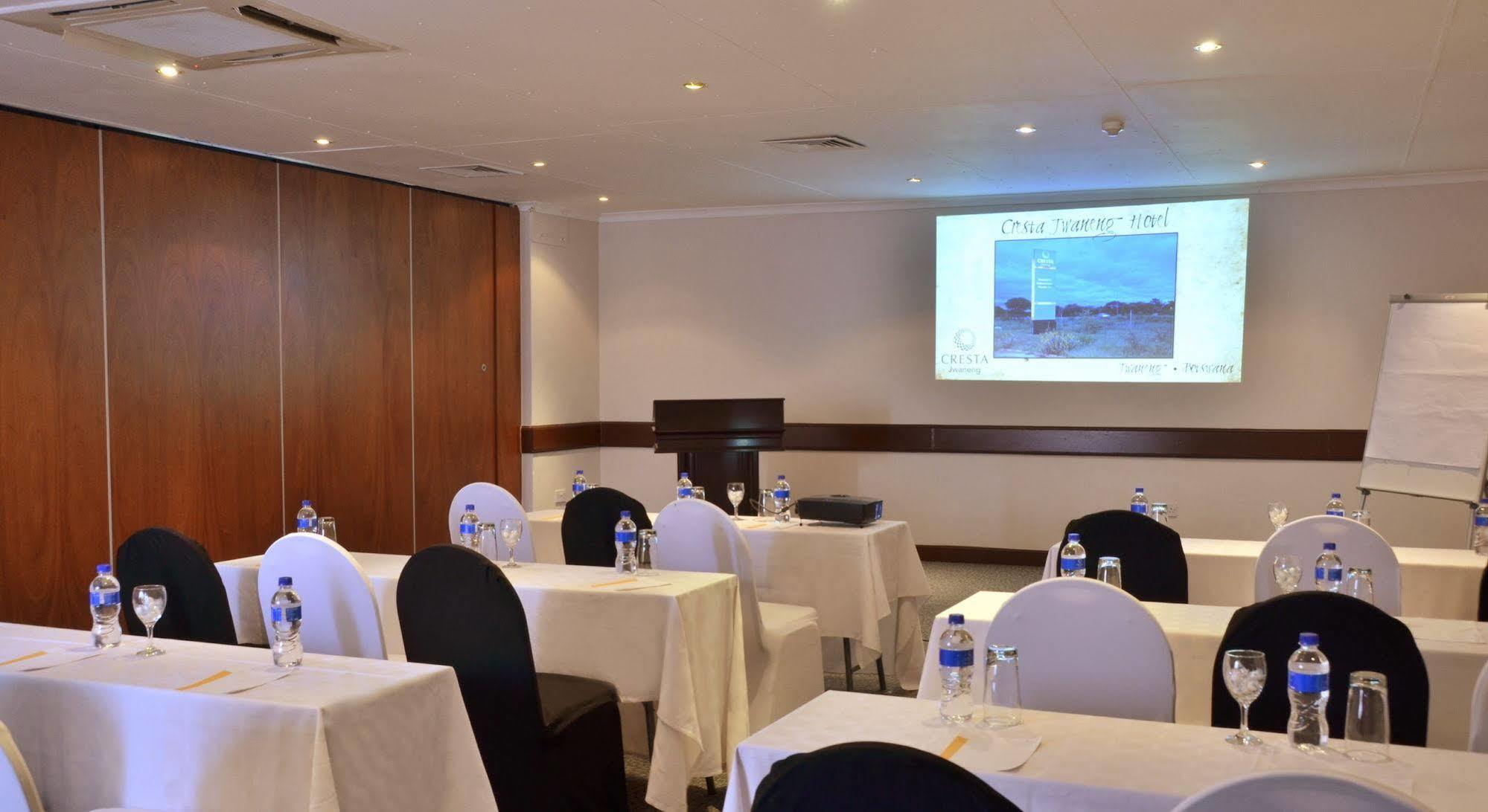 Cresta Jwaneng Hotel Bagian luar foto