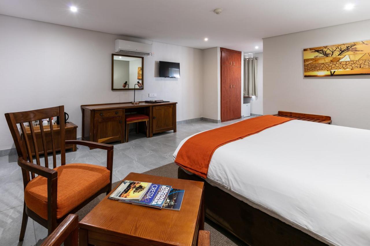 Cresta Jwaneng Hotel Bagian luar foto