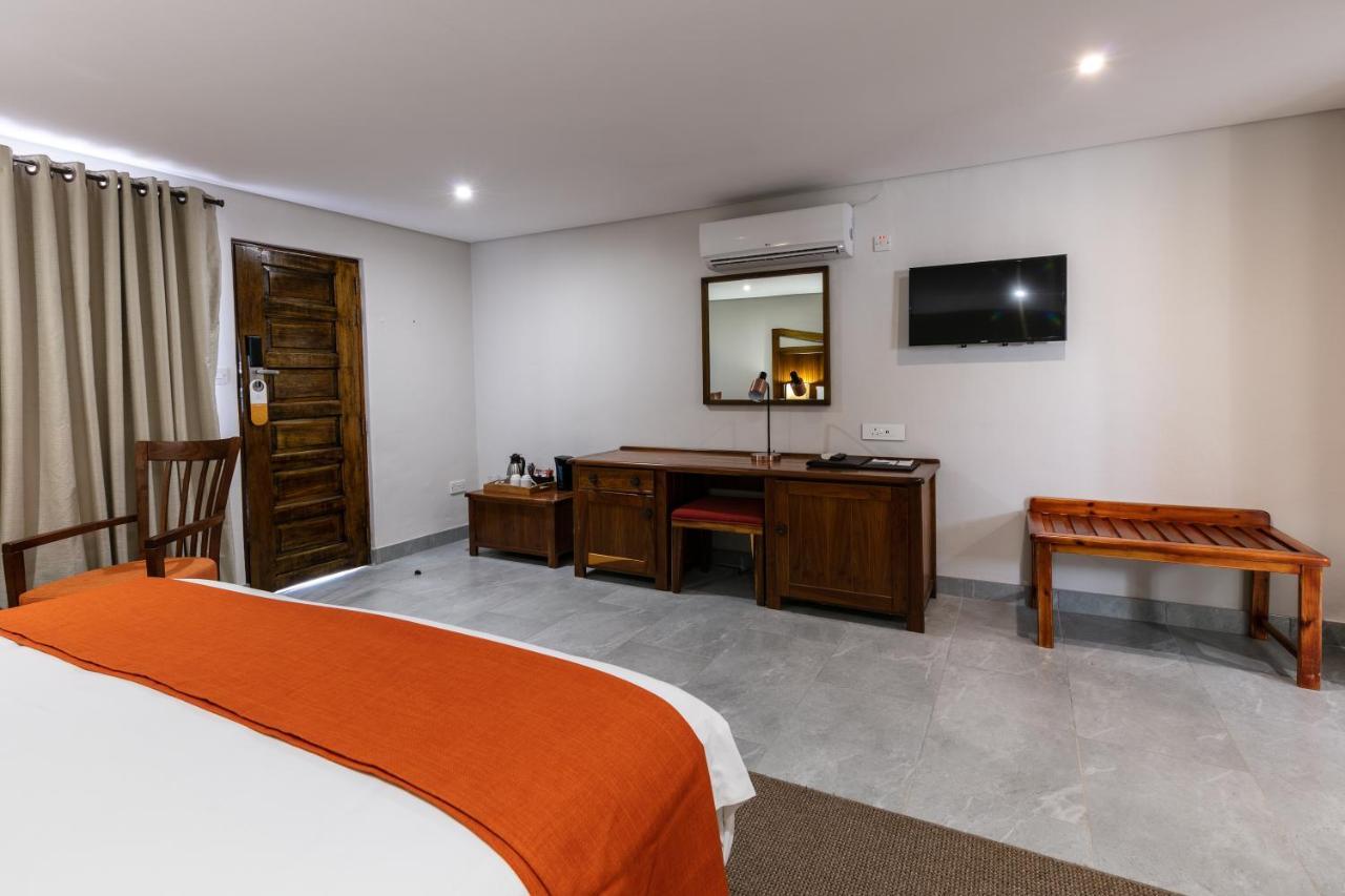 Cresta Jwaneng Hotel Bagian luar foto
